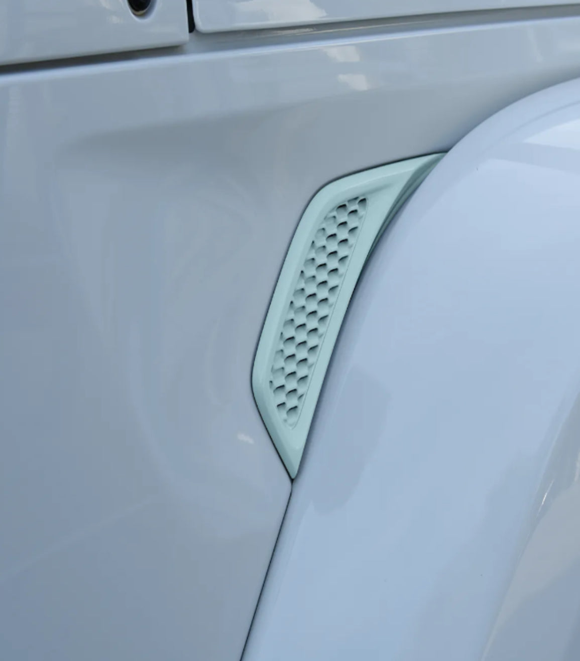 Distinction Applied Jeep Wrangler JL and Jeep Gladiator JT Fender Vents SINGLE COLOR