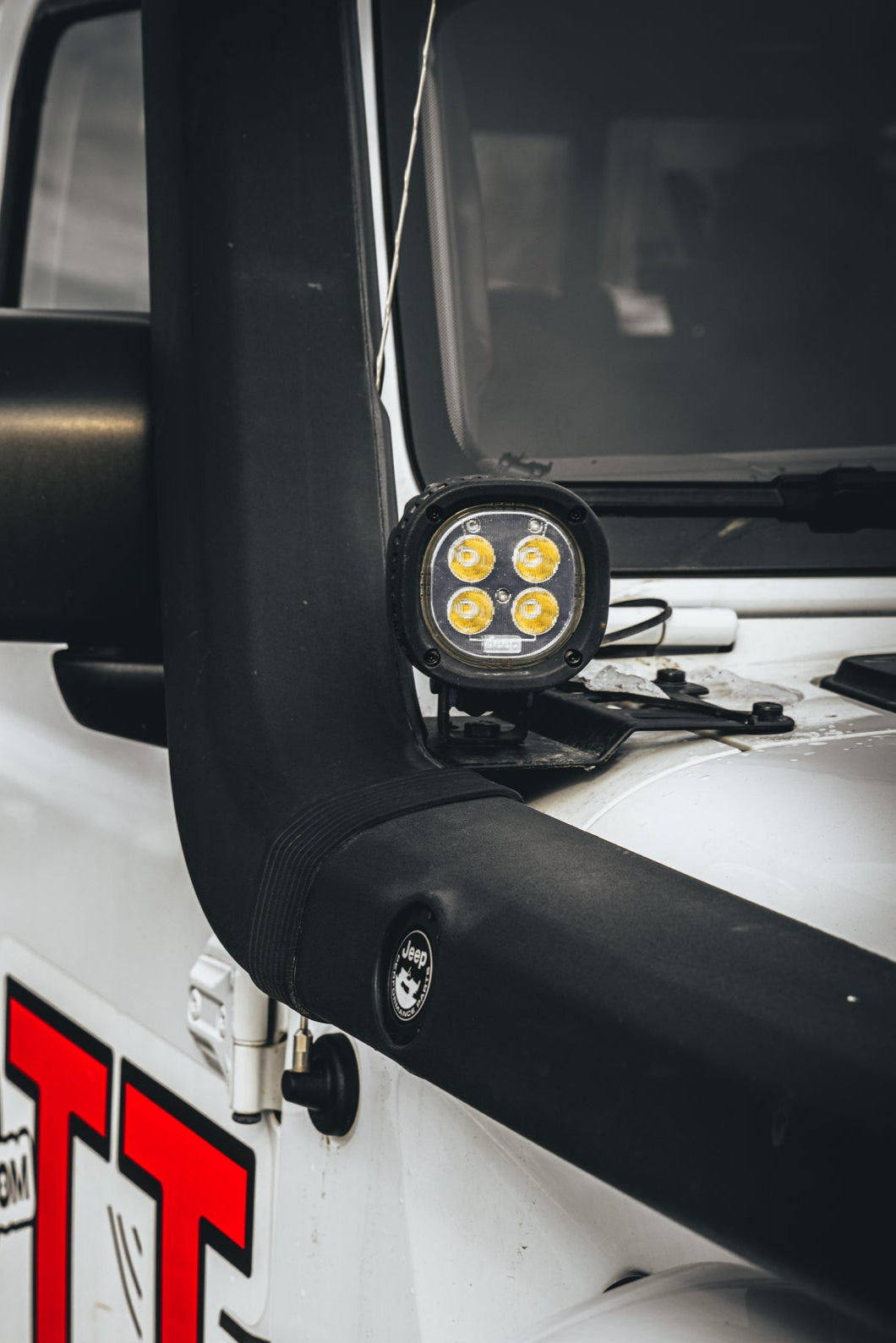 TYRI 1010 4600 eLumen with fog lens, cover, and pigtail harness